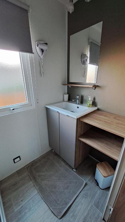 Mobile Home Climatise 3 Chambres A Narbonne Plage Exterior photo