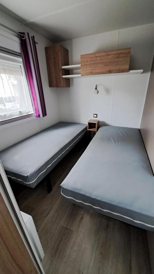 Mobile Home Climatise 3 Chambres A Narbonne Plage Exterior photo