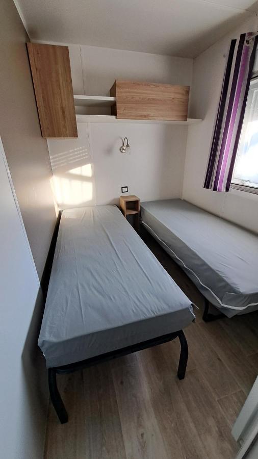 Mobile Home Climatise 3 Chambres A Narbonne Plage Exterior photo